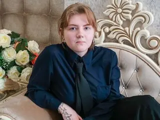 LizzieBaker cam nude